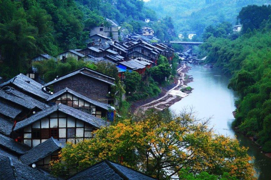 四川小伙寻人数十年只因一顿饭,20年后携100万报恩,今亲如姐弟